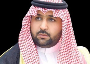 إبراهيم النعمي يهنئ سمو نائب أمير المنطقة بمناسبة الثقة الملكية بالتمديد لسموه أربع سنوات قادمة