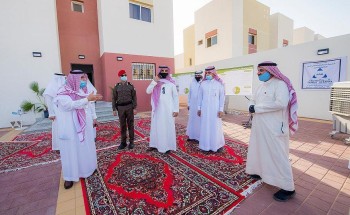 شاهد: أمير القصيم يتفقد عدداً من المشروعات التنموية بمحافظة الرس شاهد: أمير القصيم يتفقد عدداً من المشروعات التنموية بمحافظة الرس
