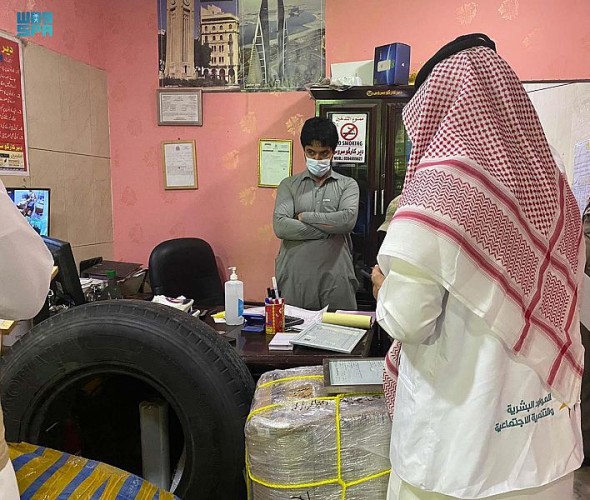 ” الموارد البشرية ” ترصد 35 مخالفة لنظام الإقامة والعمل في حملة تفتيشية