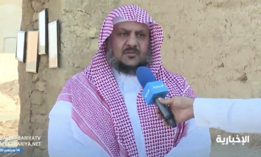 بالفيديو: رئيس مركز عين القنور الشيخ “منصور القنور” يروي تاريخ قرية “عين القنور التي عاصرت الدولة السعودية في مراحلها الثلاث!