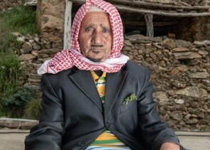 الحب بين شجرة البن و إنسان الداير حكاية عمرها مئة عام الحب بين شجرة البن و إنسان الداير حكاية عمرها مئة عام