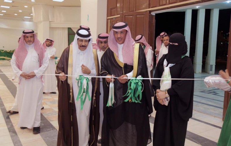 جمعية الثقافة والفنون بمنطقة الحدود الشمالية تحتفل باليوم الوطني ٨٩ “قّمةحتى الهّمة”
