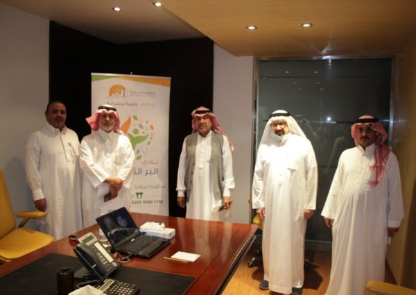 نادي البر التطوعي.. لوحات إنسانية بألوان الرؤية التنموية..