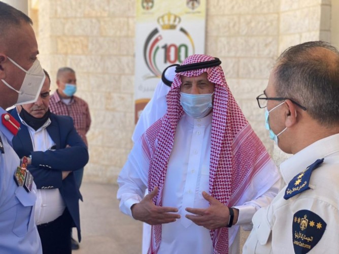 سفير خادم الحرمين بالأردن يتفقد سير العمل في منفذ “الحديثة – العمري” الحدودي بين البلدين