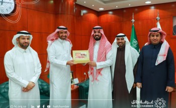 وزير العمل يلتقي رواد ورائدات الاعمال في منطقة حائل