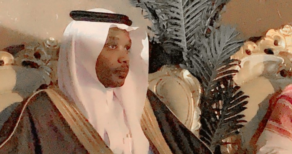 أهالي محافظة الحائط يحتفون بزفاف عبدالاله الضويحي .. والاعلامي بن مرشد من ضمن المدعوين ويعدهم بزيارة لمتحف حوطة الجواخين