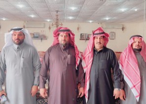 رجل الاعمال غلاب بن غايب بن سعدون يستقبل عدد من رجال الاعمال والوجهاء ومنسوبي صحيفة الشمال في ديوانه بحائل رجل الاعمال غلاب بن غايب بن سعدون يستقبل عدد من رجال الاعمال والوجهاء ومنسوبي صحيفة الشمال في ديوانه بحائل