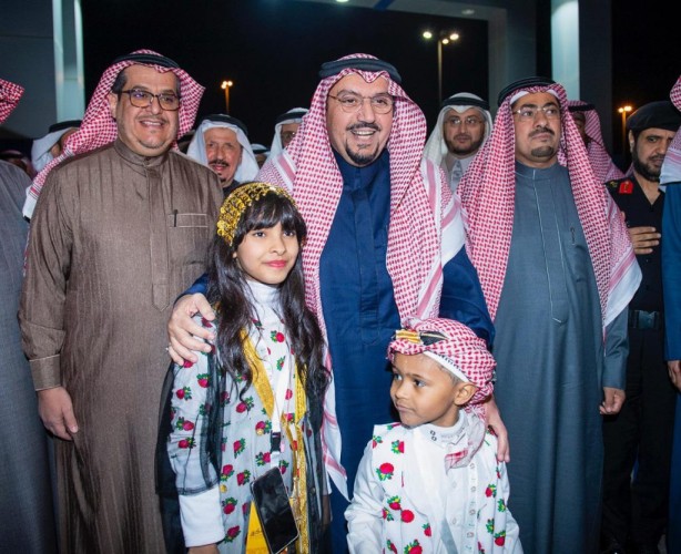 أمير منطقة القصيم يزور مهرجان الكليجا بمدينة بريدة