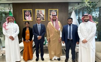 “أمير أجود” سفير سريلانكا يعقد اجتماعًا مثمرًا مع محافظ الهيئة السعودية للتجارة الخارجية “أمير أجود” سفير سريلانكا يعقد اجتماعًا مثمرًا مع محافظ الهيئة السعودية للتجارة الخارجية