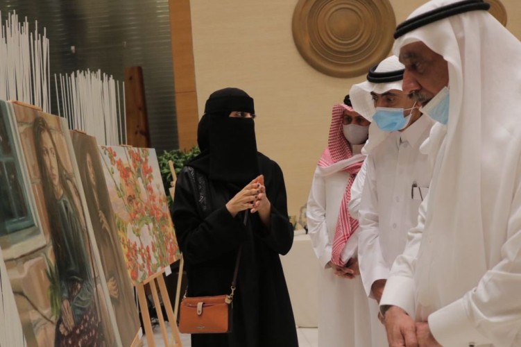 برعاية جمعية الثقافة والفنون .. الفنانة رحاب زكري تدشن معرضها الأول