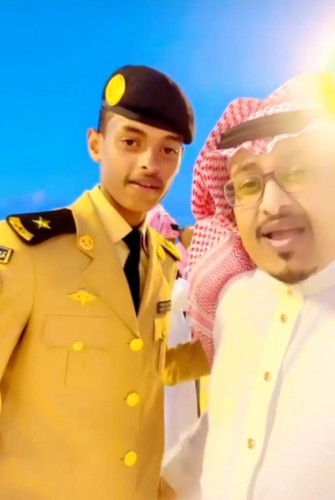 الزميل الاستاذ علي داود  يحتفل بتخرج ابنه من كلية الملك عبدالعزيز الحربية برتبة ملازم
