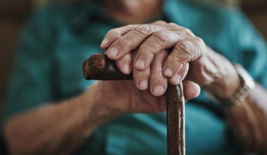 “وقار”: لا تروعوا كبار السن بالأخبار السيئة عن “كورونا”