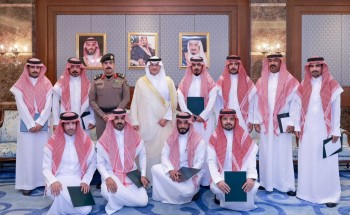 سمو محافظ الأحساء يكرّم عددًا من ضباط وأفراد شرطة المحافظة سمو محافظ الأحساء يكرّم عددًا من ضباط وأفراد شرطة المحافظة