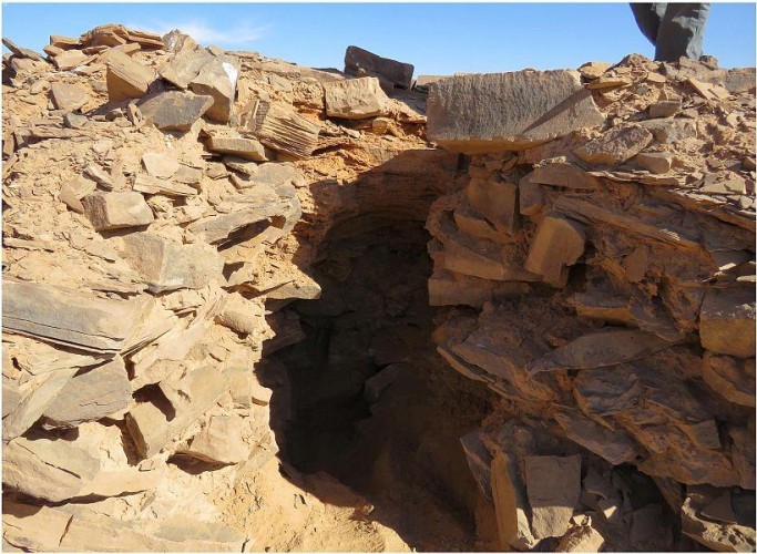 هيئة التراث: العثور على منشآت حجرية في صحراء النفود شمال المملكة