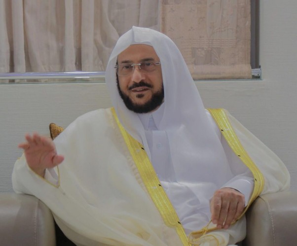 وزير الشؤون الإسلامية يشكر منسوبي وكالة الإسلامية ومدير مكتب الدعوة بالخارج