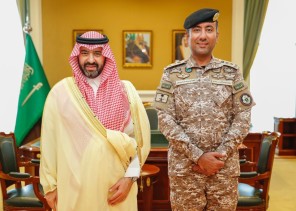 نائب أمير تبوك يقلد العقيد فهد اللحيان رتبته الجديدة نائب أمير تبوك يقلد العقيد فهد اللحيان رتبته الجديدة