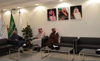 مدير فرع البيئة بالجوف يبحث تطوير التعاون مع مركز تنمية الغطاء النباتي ودعم أعماله بالمنطقة