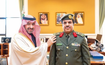 نائب أمير تبوك يستقبل مدير الجوازات بالمنطقة