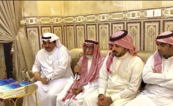 الشاعر راشد القناص يوقع ديوان “أصدق المرثيات في أوفى الوفيات” الشاعر راشد القناص يوقع ديوان “أصدق المرثيات في أوفى الوفيات”