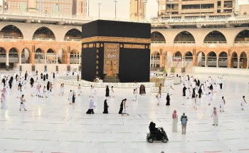 بدء المرحلة الثانية من السماح بأداء العمرة للمواطنين والمقيمين بدء المرحلة الثانية من السماح بأداء العمرة للمواطنين والمقيمين