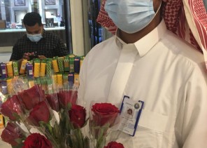 “الأمر بالمعروف” تعايد رجال الأمن والمواطنين بالخرج “الأمر بالمعروف” تعايد رجال الأمن والمواطنين بالخرج