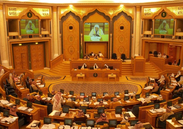 الشورى يطالب وزارة التعليم بدراسة الآثار المترتبة على إغلاق بعض فروع الجامعات في المحافظات ذات الكثافة السكانية والبعيدة عن المقار الرئيسة الشورى يطالب وزارة التعليم بدراسة الآثار المترتبة على إغلاق بعض فروع الجامعات في المحافظات ذات الكثافة السكانية والبعيدة عن المقار الرئيسة