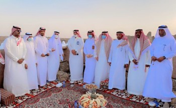مدير مكتب وزارة الرياضة بـ”حائل” ووفد مرافق يزور قصر الشيخ خلف محمد الجابر في “الحائط” وأبنائه يكشفون تاريخه