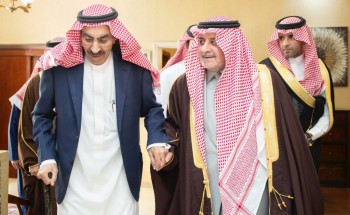 بعد تعرضهم لعارض صحي.. أمير تبوك يزور الشيوخ محمد الشعلان ومنصور بن حرب وعبدالعزيز الغريض للاطمئنان على صحتهم