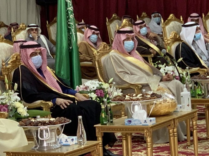 تمتاز بقصورها الحجرية وقلاعها الشامخة وسكنها العماليق .. بالفيديو: عرض فيلم وثائقي عن محافظة الحائط أمام سمو أمير منطقة حائل