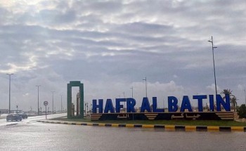 حصة البدنية تحولت إلى رحلة للبحث عن الفقع بعد ظهوره في فناء مدرسة الصداوي بحفر الباطن حصة البدنية تحولت إلى رحلة للبحث عن الفقع بعد ظهوره في فناء مدرسة الصداوي بحفر الباطن