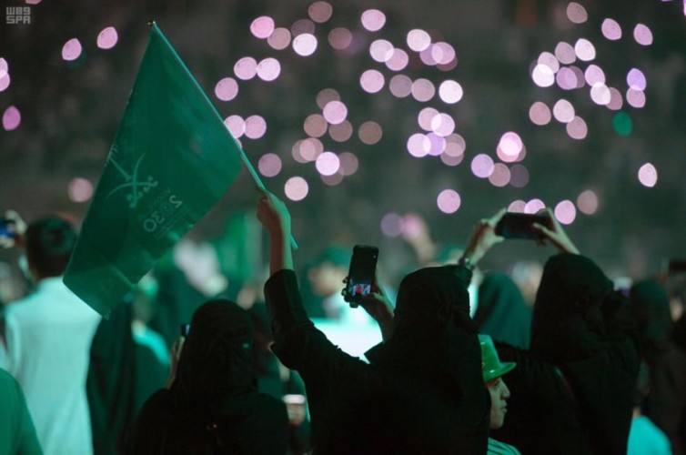 العبدالعالي: يكشف عن كيفية الاحتفال بـ اليوم الوطني دون حدوث انتشار لــ” فيروس  كورونا – فيديو