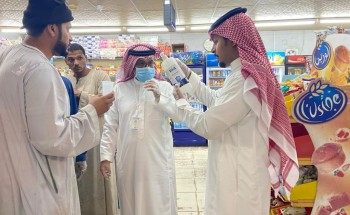رئيس بلدية جوف بني هاجر يقوم بجولة ميدانية على المحلات التجارية للتأكد من الإجراءات الوقائية لمنع انتشار فيروس كورونا المستجد رئيس بلدية جوف بني هاجر يقوم بجولة ميدانية على المحلات التجارية للتأكد من الإجراءات الوقائية لمنع انتشار فيروس كورونا المستجد