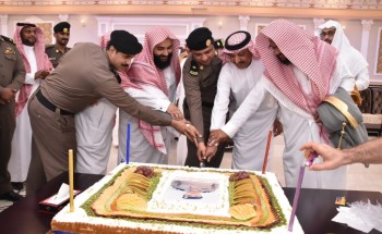 بحضور المحافظ…شرطة صامطة تودع الرائد السوادي بحضور المحافظ…شرطة صامطة تودع الرائد السوادي
