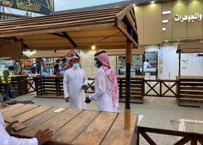 بلدية صبيا تقوم بتركيب “أكشاك” خشبية لبيع النباتات العطرية بلدية صبيا تقوم بتركيب “أكشاك” خشبية لبيع النباتات العطرية