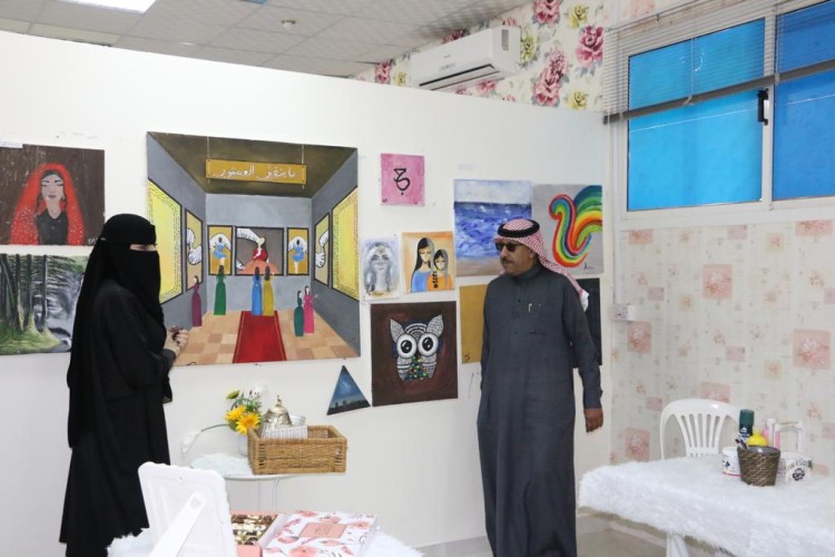 زيارة مدير جمعية الثقافة والفنون بالجوف لمقر مرسم القريات
