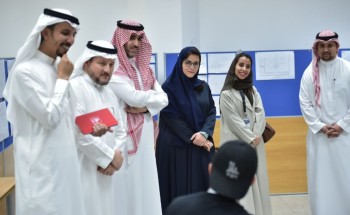 الرئيس التنفيذي لهيئة فنون العمارة والتصميم تزور جامعة الملك عبدالعزيز لمتابعة تنفيذ برنامج “موهوبو العمارة والتصميم”
