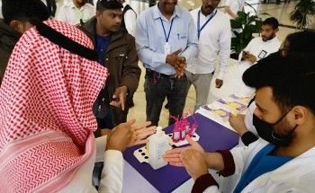 “صحة الرياض” تواصل حملتها التوعوية للوقاية من فايروس “covid19” في مطار الملك خالد