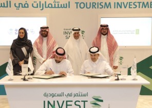استعدادا لشتاء طنطورة2.الهيئة الملكية لمحافظة العلا توقع اتفاقيتين مع (السعودية)،و(سيرا) استعدادا لشتاء طنطورة2.الهيئة الملكية لمحافظة العلا توقع اتفاقيتين مع (السعودية)،و(سيرا)