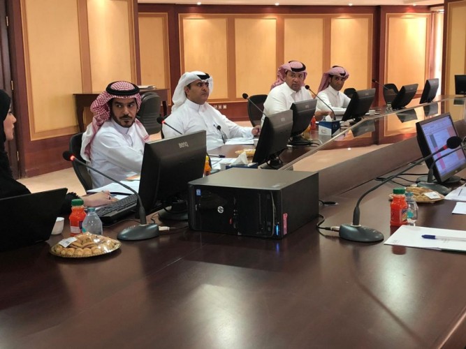 فرع وزارة العمل في القصيم يبحث سبل التوطين بالقطاع الخاص