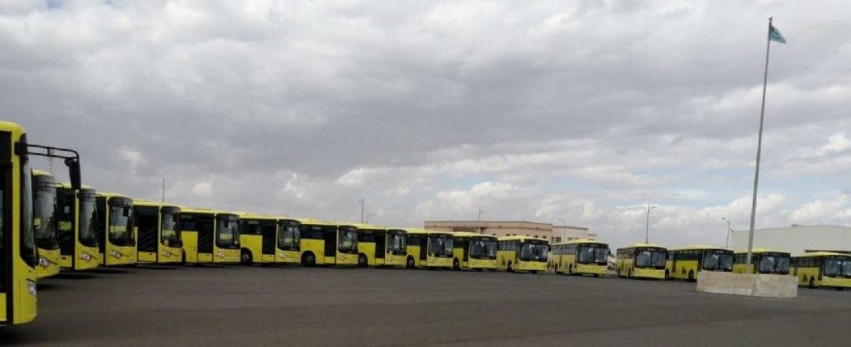 بالصور..تدشين 25 حافلة لنقل 3 آلاف طالب وطالبة من أبناء المرابطين بعسير