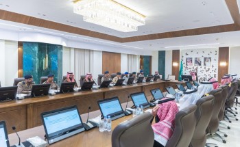 أمير الشرقية يرأس اجتماع لجنة الدفاع المدني بالمنطقة أمير الشرقية يرأس اجتماع لجنة الدفاع المدني بالمنطقة
