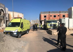 “طفلٌ من الجنسية السورية يلقى حتفه غرقًا بمنهل صرفٍ صحي” “طفلٌ من الجنسية السورية يلقى حتفه غرقًا بمنهل صرفٍ صحي”