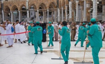 شؤون الحرمين: 4 آلاف عامل لتنظيف صحن المطاف ليلة 27 رمضان شؤون الحرمين: 4 آلاف عامل لتنظيف صحن المطاف ليلة 27 رمضان