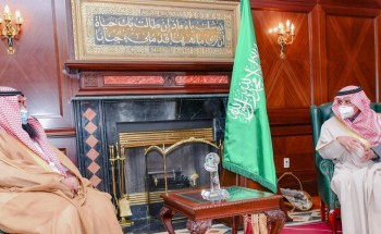 أمير منطقة تبوك يستقبل معالي نائب وزير الصناعة والثروة المعدنية أمير منطقة تبوك يستقبل معالي نائب وزير الصناعة والثروة المعدنية