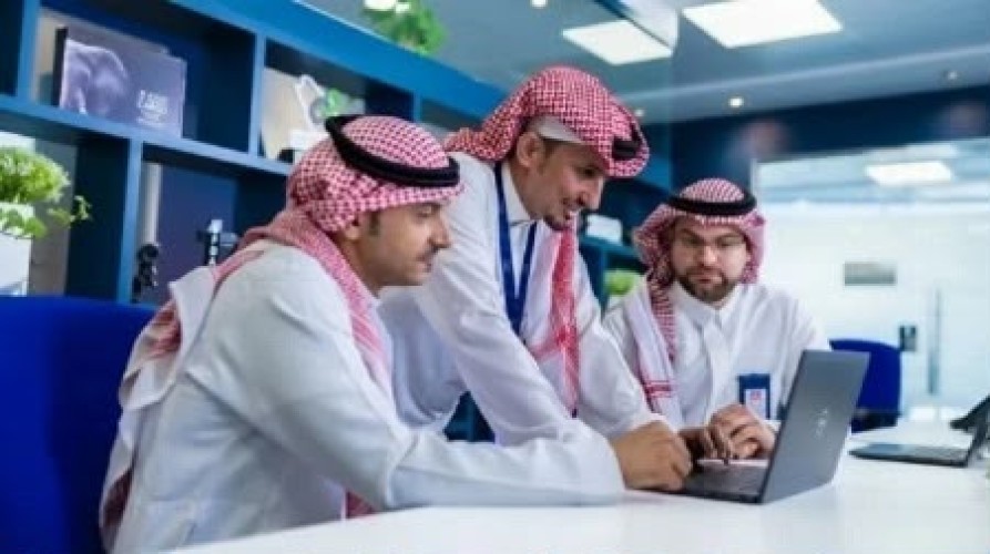 بعد المقابلة.. «الموارد البشرية» تلزم أصحاب العمل بإبلاغ المتقدمين بالنتيجة خلال 30 يومًا