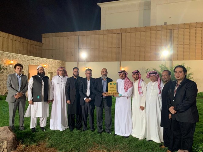 وفد من أعضاء القنصلية العامة الباكستانية بجدة في ضيافة  عضو غرفة جدة ” فهد بن سحيم الغامدي “