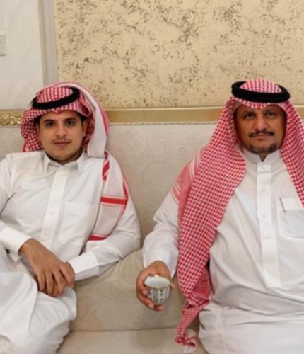 بحفاوة الاستقبال وكرم الضيافة.. رجل الأعمال عايد بن عبيد بن خلف يقيم مأدبة عشاء فاخرة بديوانه الخاص في ينبع بمناسبة ترقية “الملازم عبدالله بن عبيد صالح الشويلعي” إلى ملازم أول