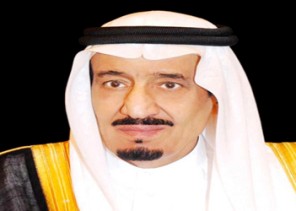 خادم الحرمين يجري اتصالًا هاتفيًا بالرئيس الفلسطيني
