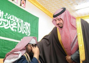 توجيه عاجل من أمير الشمالية بعلاج مريض السمنة وداء الفيل “خلف الشمري” توجيه عاجل من أمير الشمالية بعلاج مريض السمنة وداء الفيل “خلف الشمري”