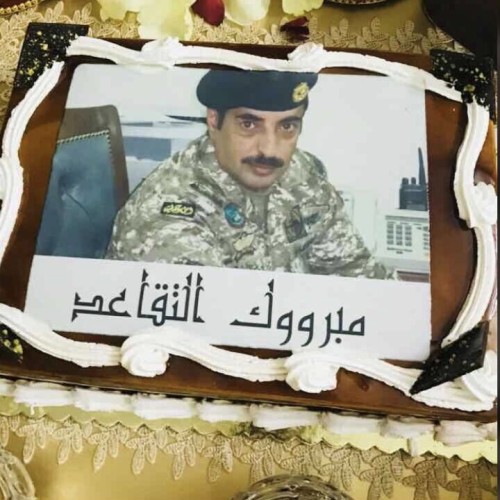 أبناء “الرشيدي ” يحتفلون بتقاعد رئيس رقباء “عويض بن شامان”